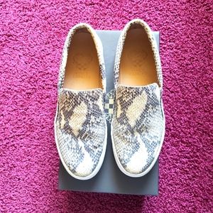 Vince Camuto VP Korli 2